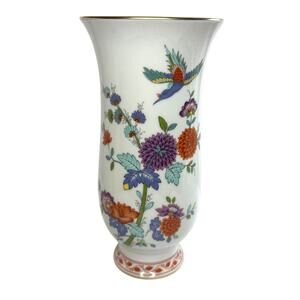 1970s A.K. Kaiser Taijuan Pattern Porcelain Vase W. Germany Floral